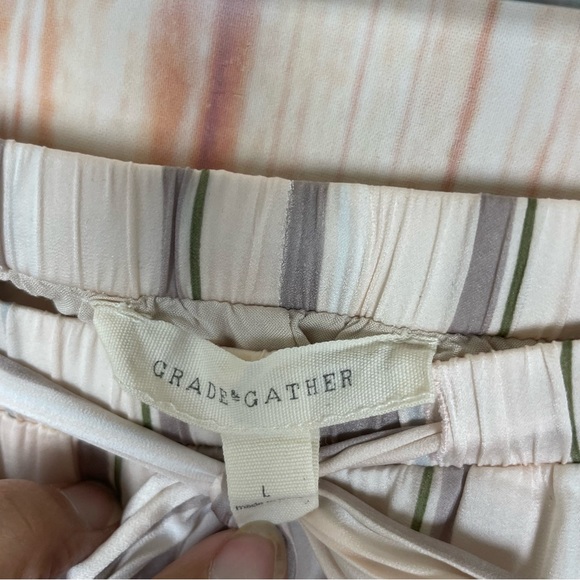 Grade & Gather Two Piece Striped Pajama Set (M/L) - Picture 16 of 16